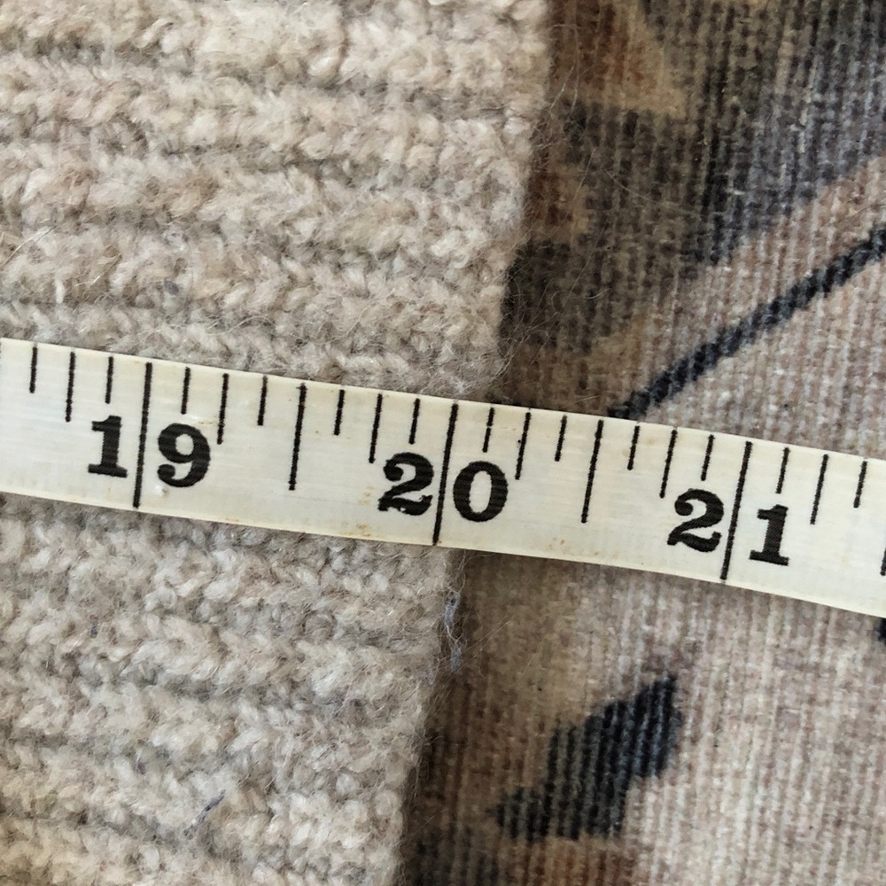 H&M Sweater - Picture 4 of 5